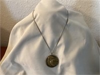 Retro Pendant Necklace and items