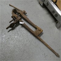 Blacksmith Post Leg Vise