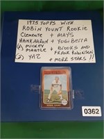 1975 Topps Baseball Cards in Binder