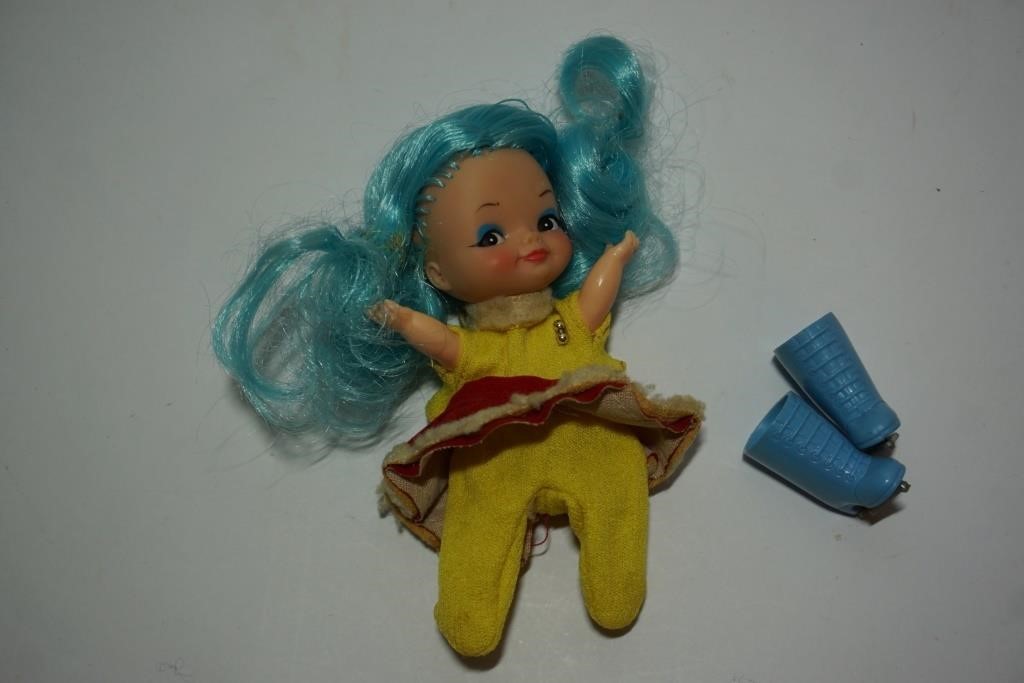 1969 Remco Finger Ding Sally Skater Doll