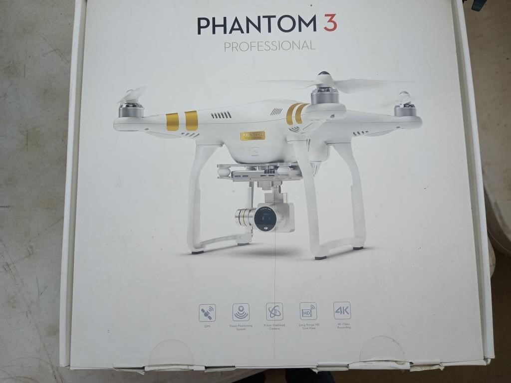Phantom 3 professional drone in case with all the