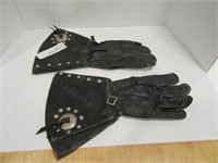 VINTAGE LEATHER TRIUMPH MOTORCYCLE GLOVES