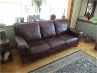 Leather Sofa & Chair / Divan, chaise en cuir