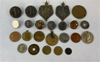 TOKENS, BUTTONS & PENDANTS