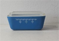 Vintage Pyrex blue Snowflake refrigerator dish