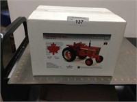 Scale Models IH 826, 31st Ontario Toy Show 2016,