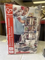 New Hape discovery space center