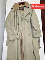 Burberrys Overcoat NO Size
