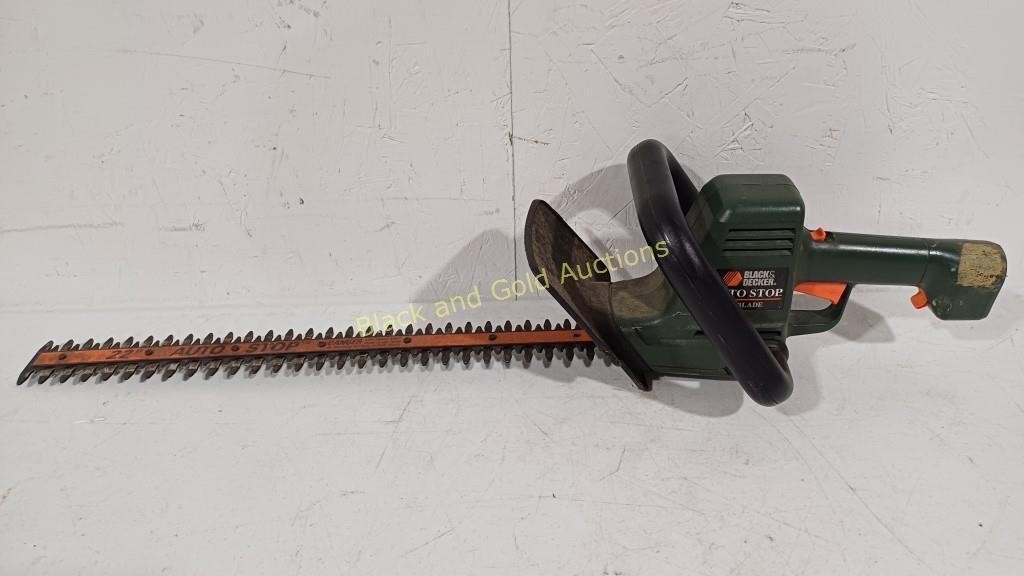 Black & Decker 22" AutoStop Hedge Trimmer