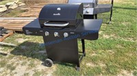 CHAR-BROIL ADVANTAGE GAS GRILL