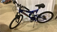 Mongoose XR75 21 speed bicycle with full