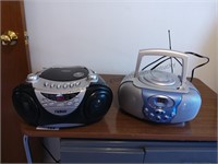 Two AM FM radio CD players works tested