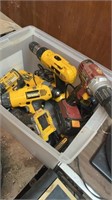Dewalt lot, 5 drills/impact with 2 chargers