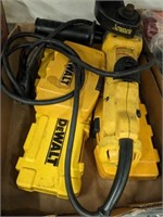 DEWALT ANGLE GRINDER AND BITS