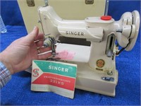 old singer featherweight sewing machine in case