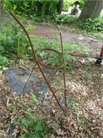 Antique Metal Frame Flower Pot Holder For Yard Art