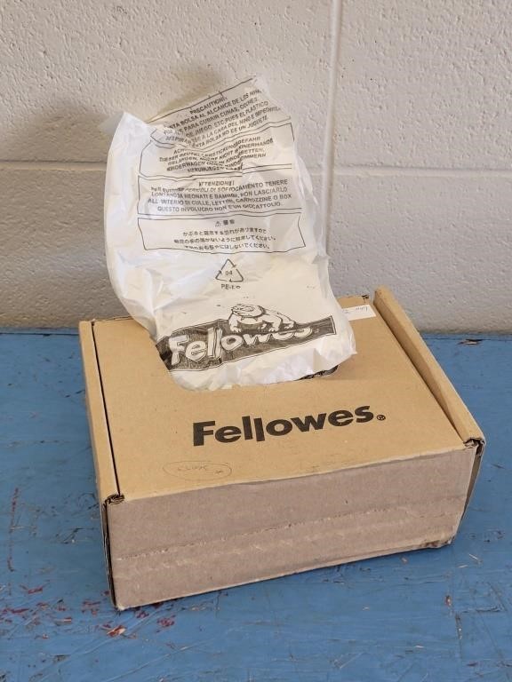 1/2 CASE OF FELLOWS BAGS