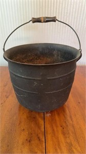 Antique cast-iron stove kettle, measure 10