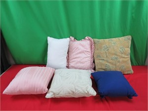 6 throw pillows