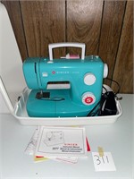 Singer Simple Sewing Machine