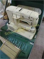 Bernina sewing machine with case, type 730