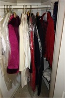 LOT: LADIES DESIGNER AND VINTAGE STYLE CLOTHING