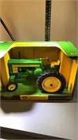 Ertl John Deere 620 tractor 1/16 scale