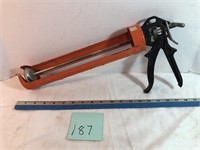 Lg caulk gun