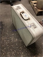 VINTAGE TOWNCRAFT SUITCASE