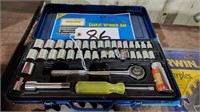 40 pc SAE and Metric Socket Set