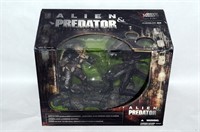 McFarlane Alien Vs Predator Deluxe Boxed Set