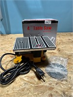 4" mini table saw tool, works