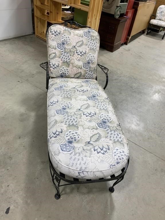 Wrought  iron wheeled lounge chair 29x45x33