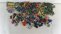 Lrg Lot Mixed Plastic Toy Soldiers & Die-Cast Cars