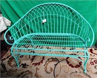 METAL WIRE FRAME BENCH GREEN