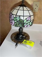 Tiffany like style lamp, 16 in tall