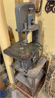 Vintage Atlas bandsaw, by the atlas press