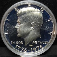 1976 Bicentennial Proof Silver Half Dollar in Caps