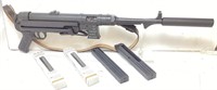 GSG SCHMEISSER MP40 .22cal RIFLE w MUZZLE BREAK &