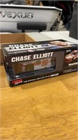 Chase Elliot #9 Hooters die cast car