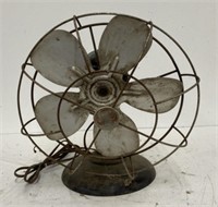 (T) Vintage GE Electric Fan 12" Tall..