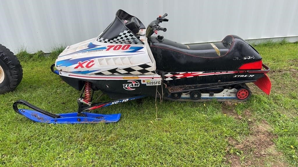 1998 Polaris XC 700 Snowmobile