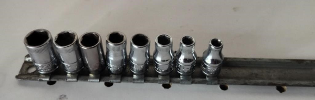 F5) Craftsman sockets. 1/4 drive 4,5,6,7,8,9,10 mm