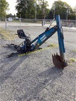 Ford 758A BACKHOE ATTACHMENT W/ 12" BUCKET
