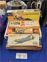 NINE VINTAGE AIRPLANE MODEL KITS