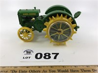 JOHN DEERE CLOCK TRACTOR