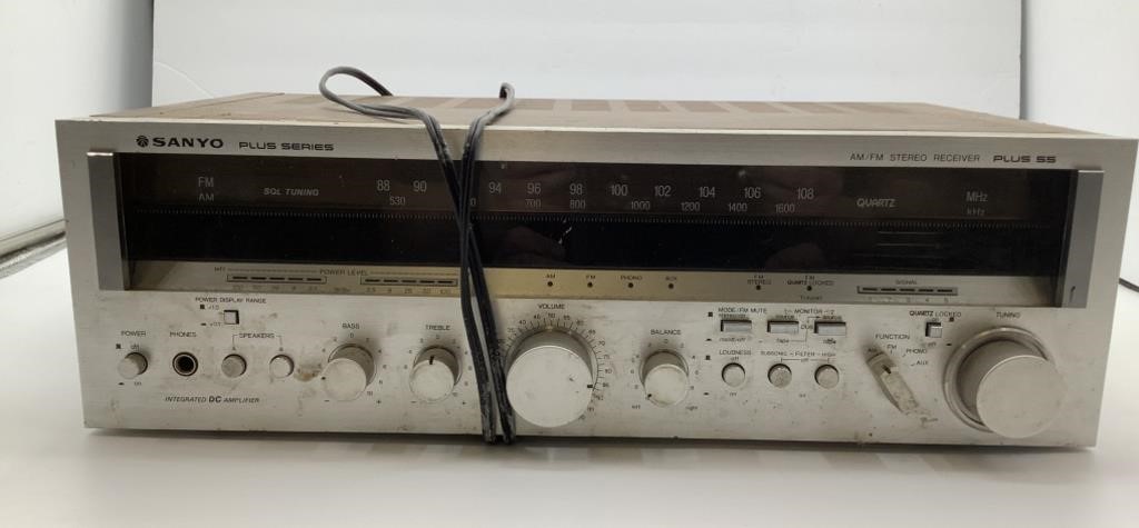 SANYO PLUS SERIES STEREO RECEIVER