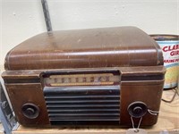 Vintage AM RCA Victor Radio/Phonograph