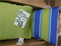 BOX OF 4 ACCENT CUSHIONS BY JORDAN