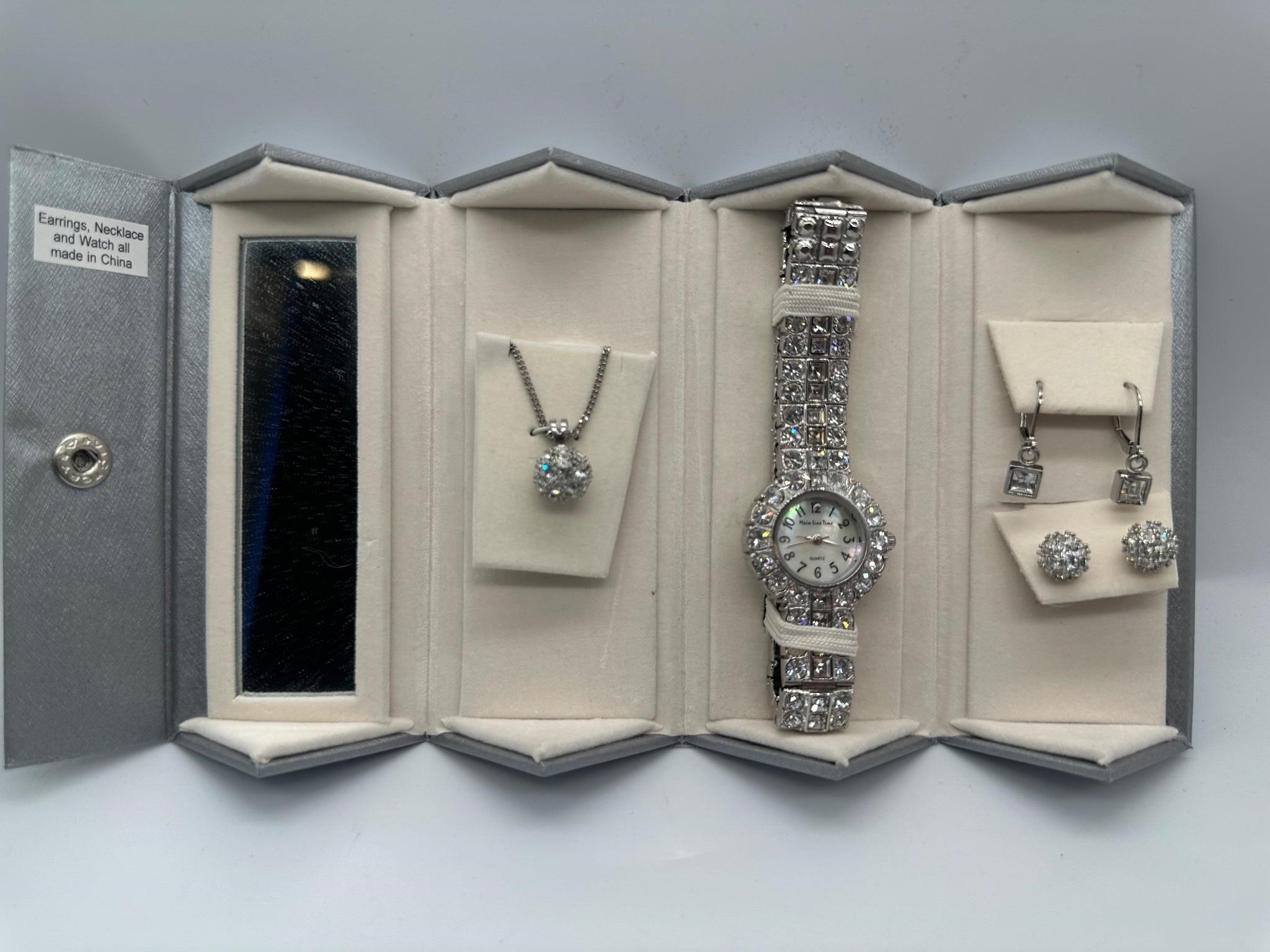 Jewelry wardrobe set in Folding Mirrored Box